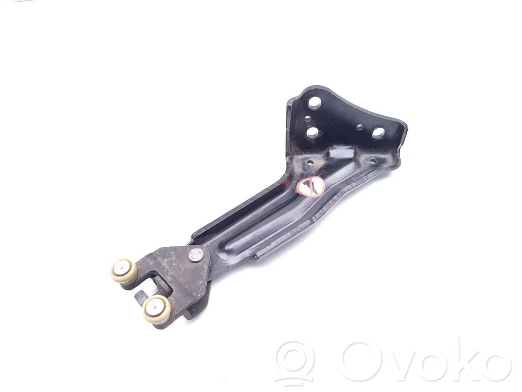 Opel Vivaro Sliding door lower roller guide/hinge 