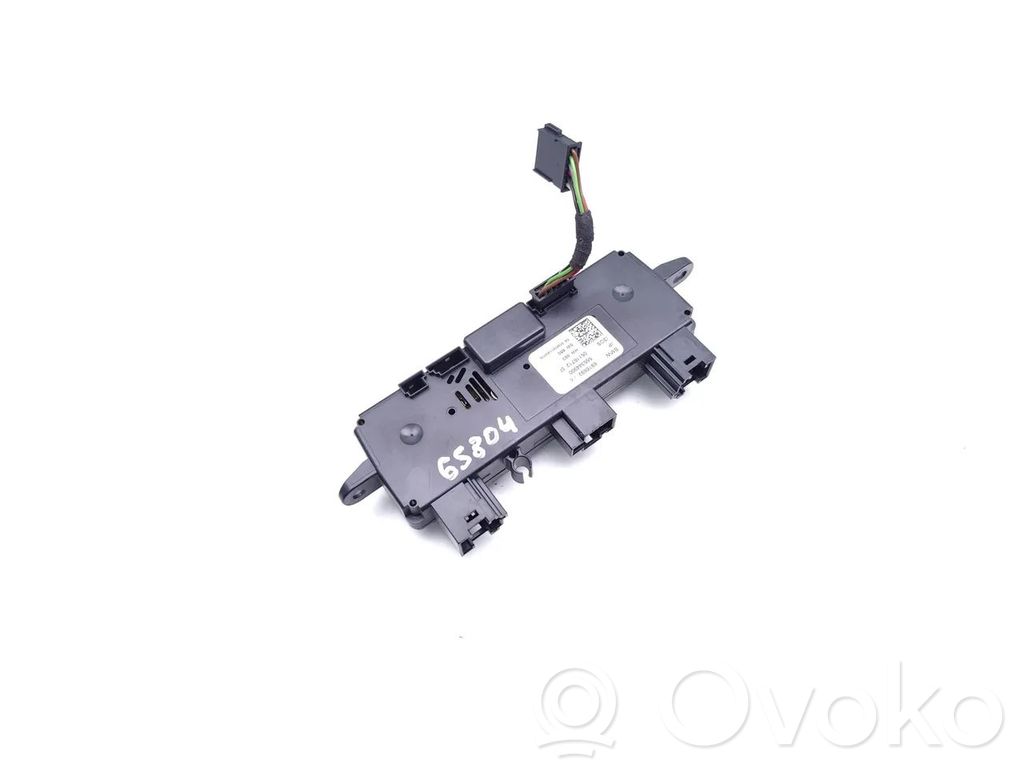 Ohjaustehostimen ohjainlaite/moduuli   6916692