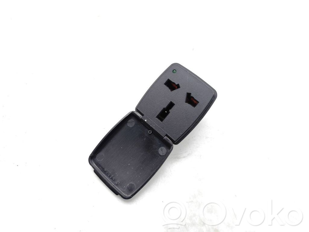 12 V Socket (front)   EB3T19G247EA