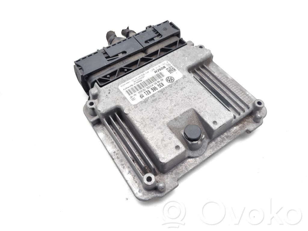 Volkswagen Touran I Engine control unit/module 