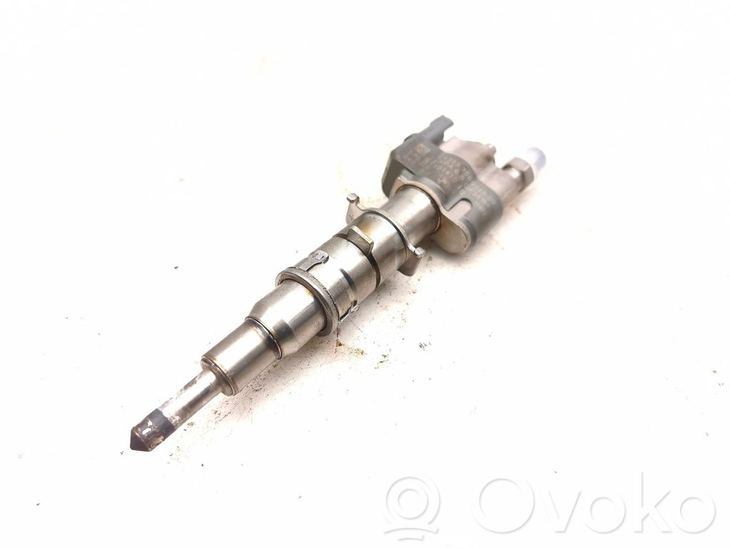 Fuel injector   7589048,758904809