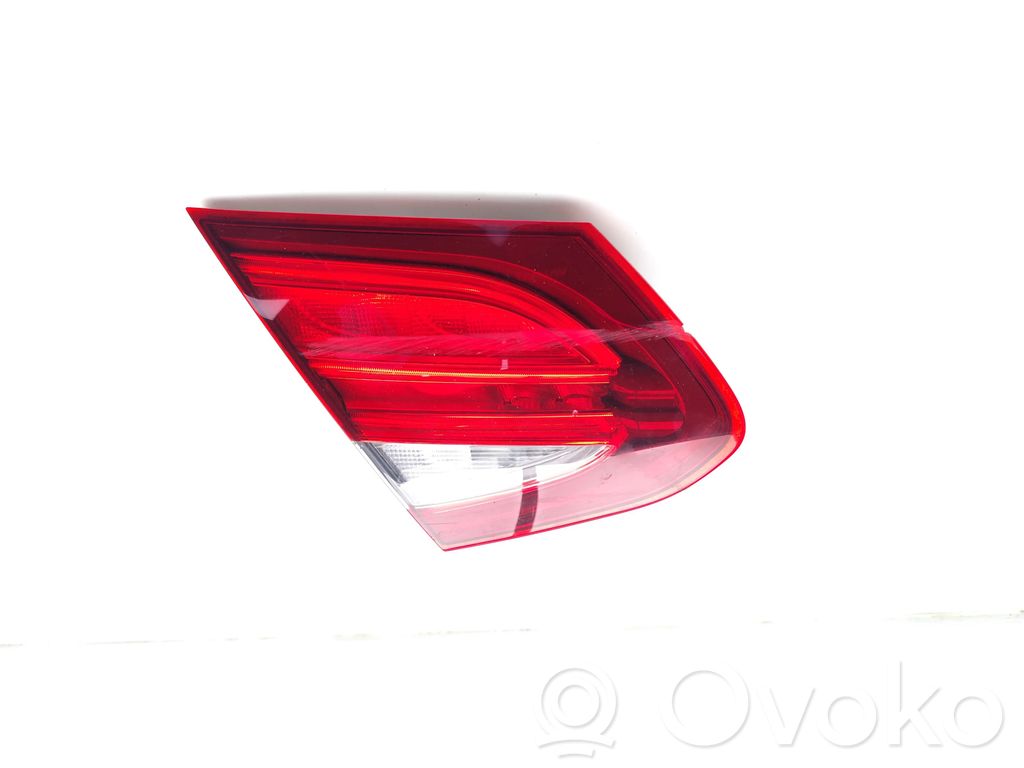 Mercedes-Benz C W205 Luci posteriori del portellone del bagagliaio 