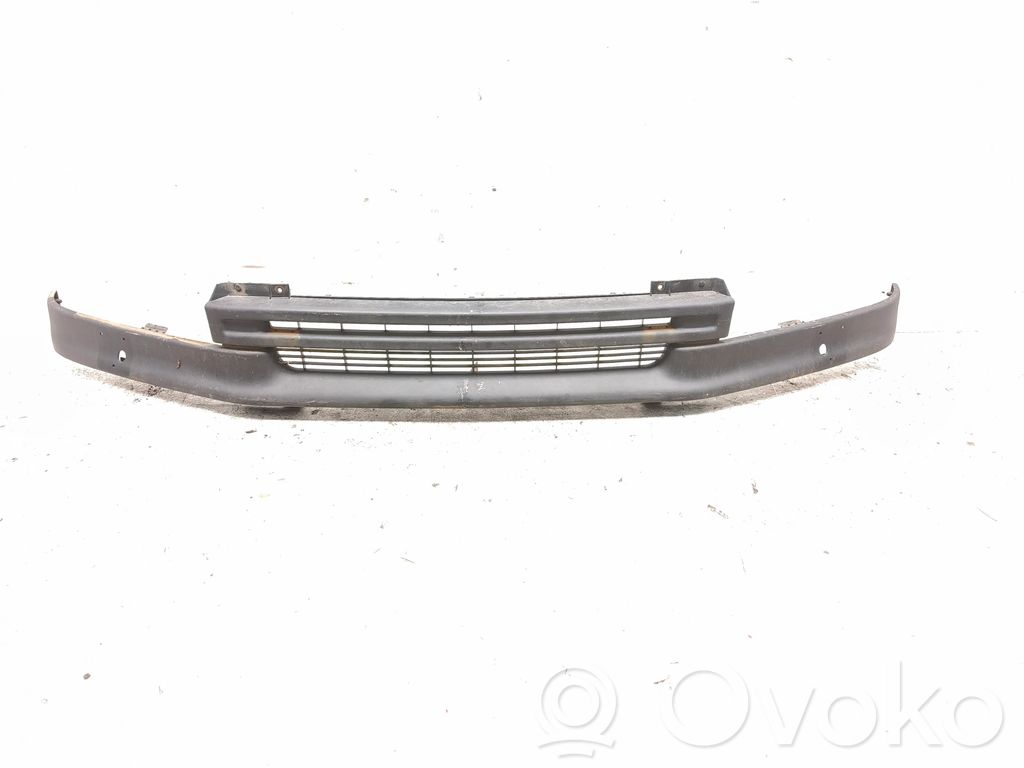 Front bumper upper radiator grill
