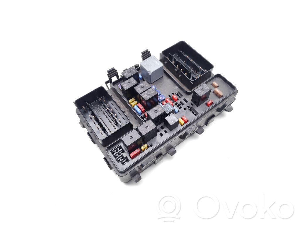 Ford Mondeo MK V Módulo de fusible 