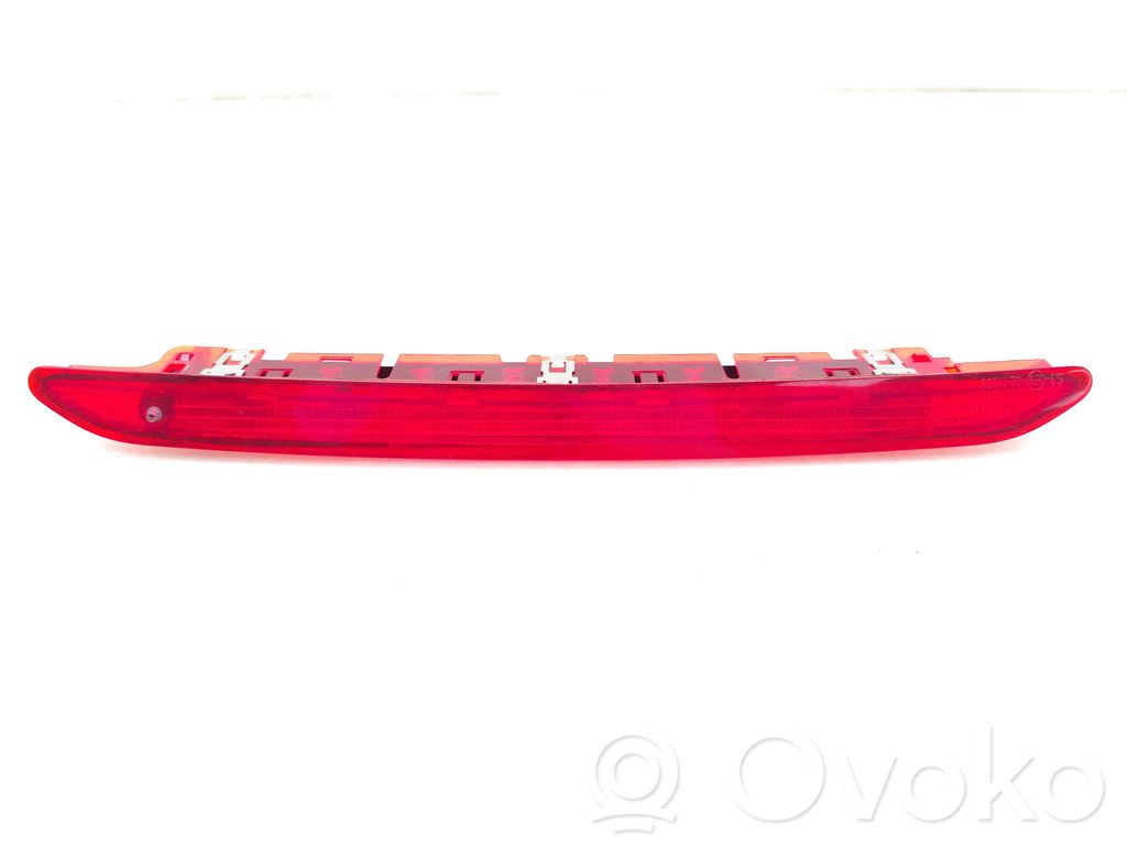 Skoda Karoq Third/center stoplight 