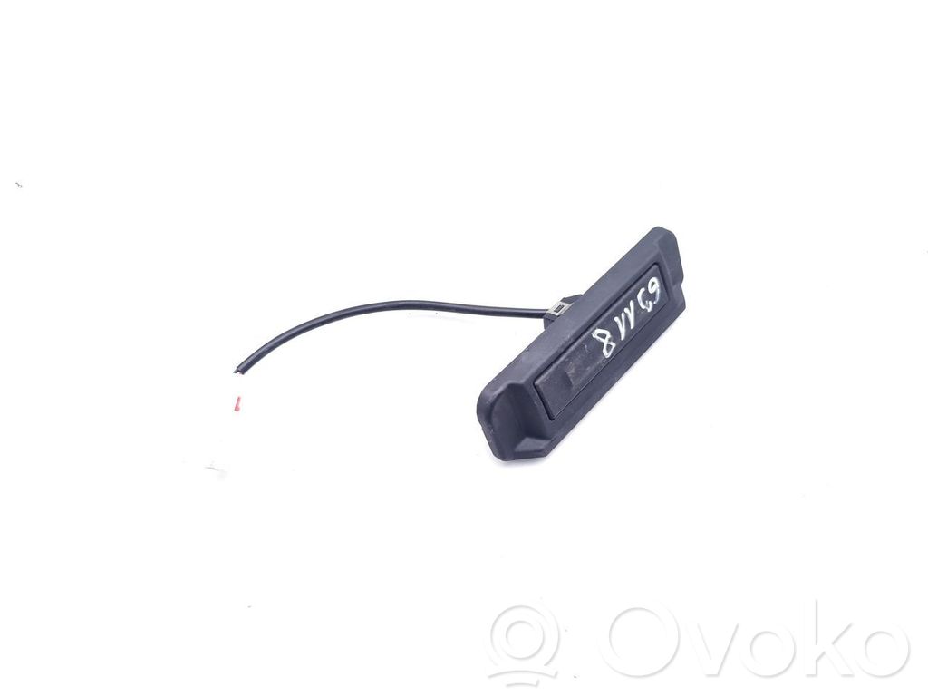Interruptor para abrir la puerta trasera