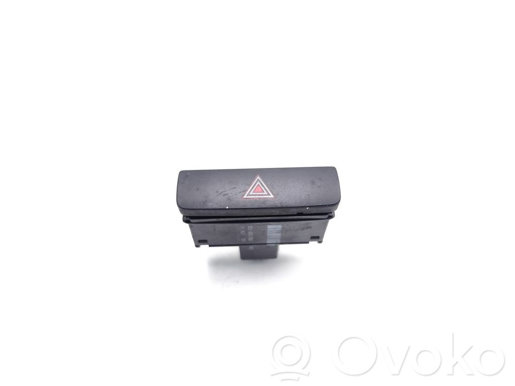 Volkswagen PASSAT CC Comutator lumini pericol 