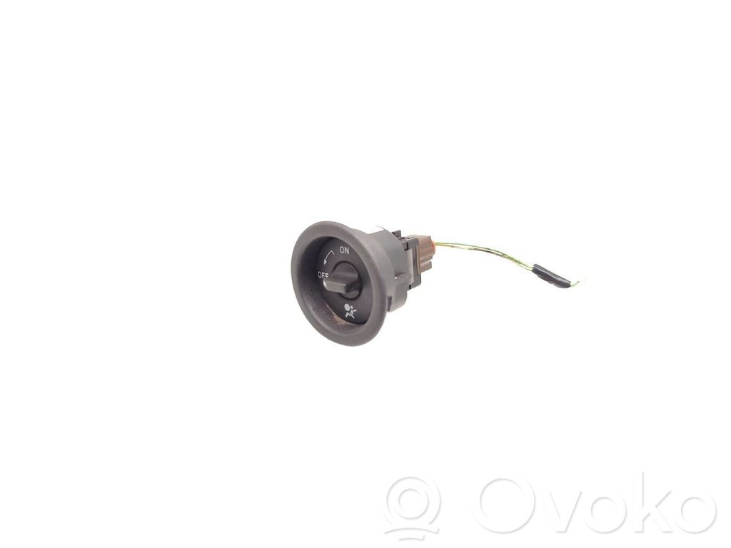 Dacia Logan II Passenger airbag on/off switch 