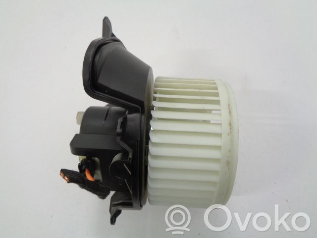Opel Corsa D Pečiuko ventiliatorius/ putikas 