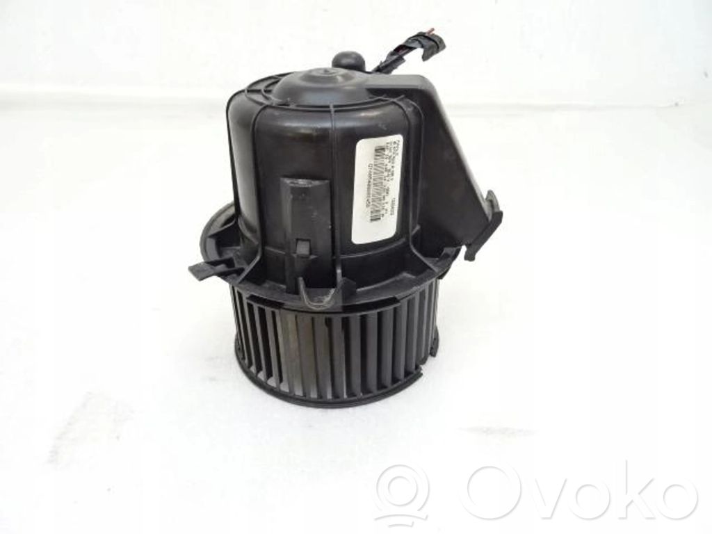 Citroen C4 Cactus Mazā radiatora ventilators 