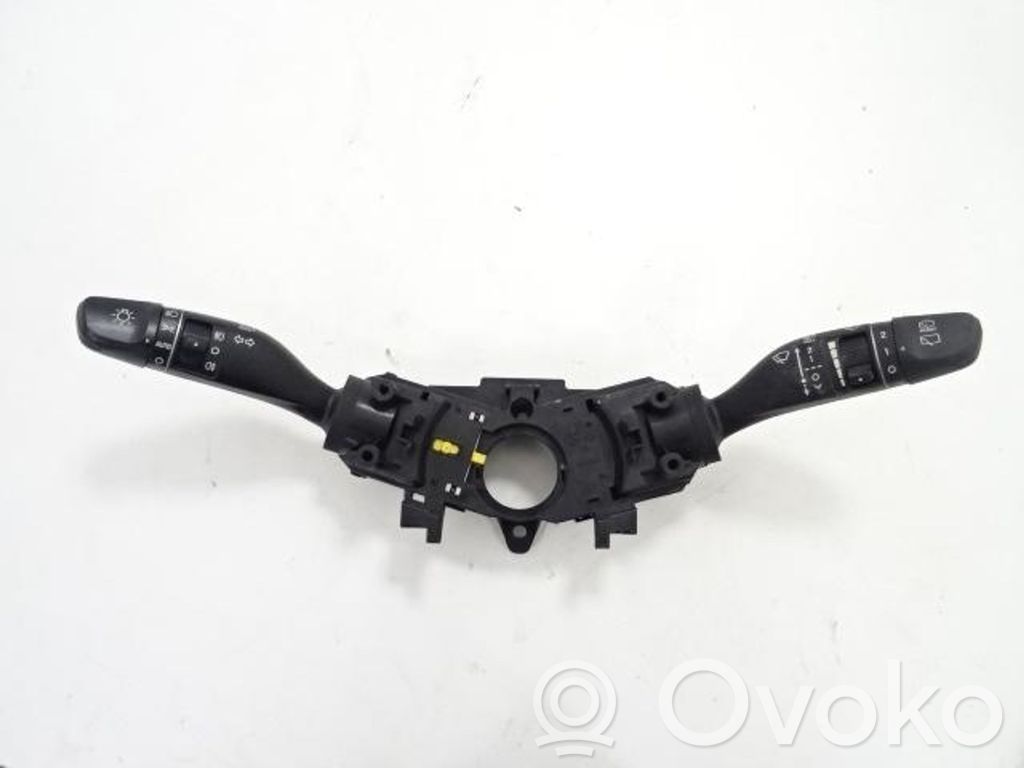 Hyundai i30 Interruptor/palanca de limpiador de luz de giro 