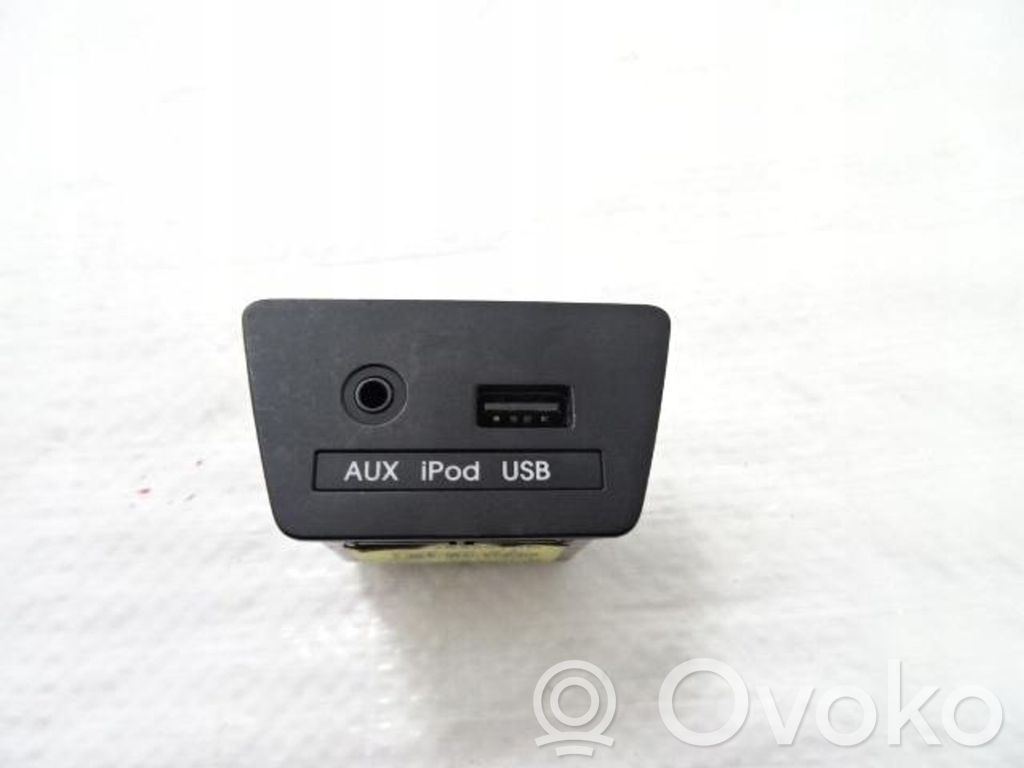 Hyundai ix35 Conector priză AUX 