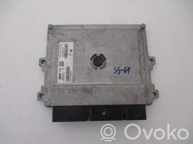 Renault Captur Engine control unit/module 