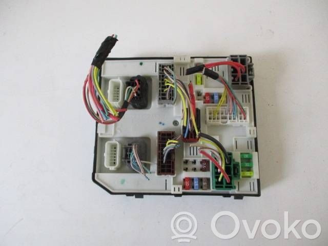 Renault Zoe Korin keskiosan ohjainlaite 