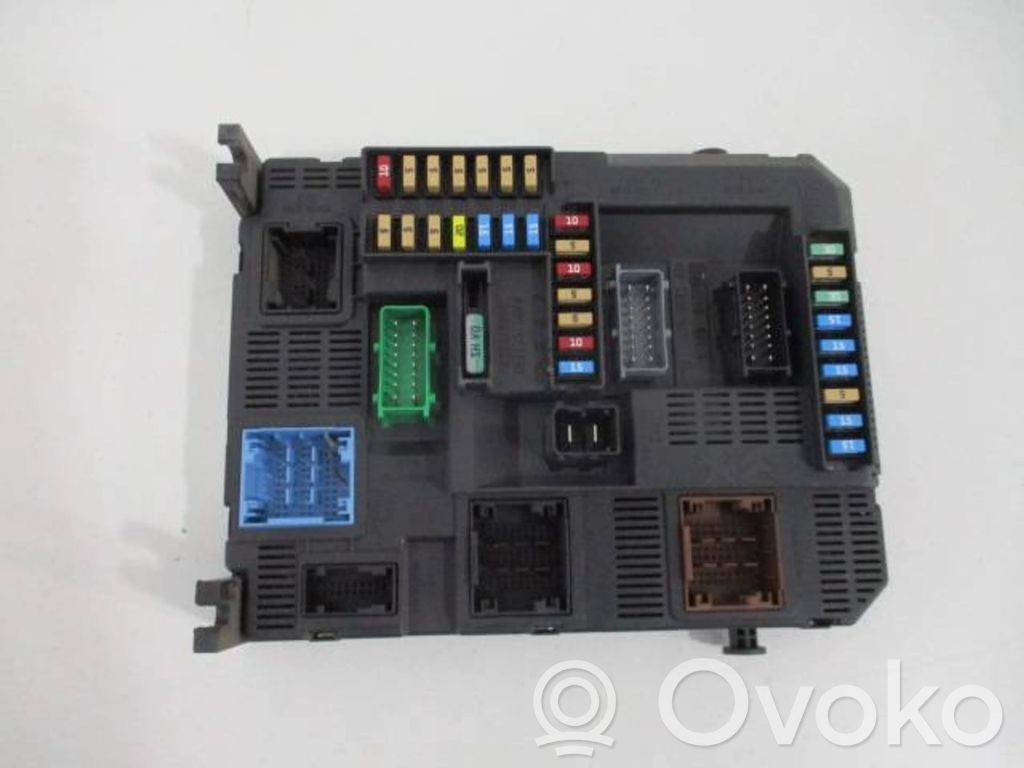 Citroen C4 Cactus Comfort/convenience module 