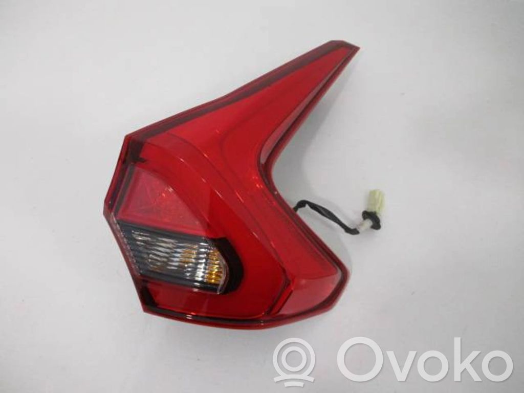 Mitsubishi Eclipse Cross Aizmugurējais lukturis virsbūvē 