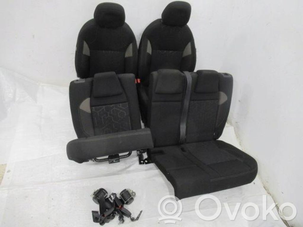 Peugeot 2008 I Seat set 