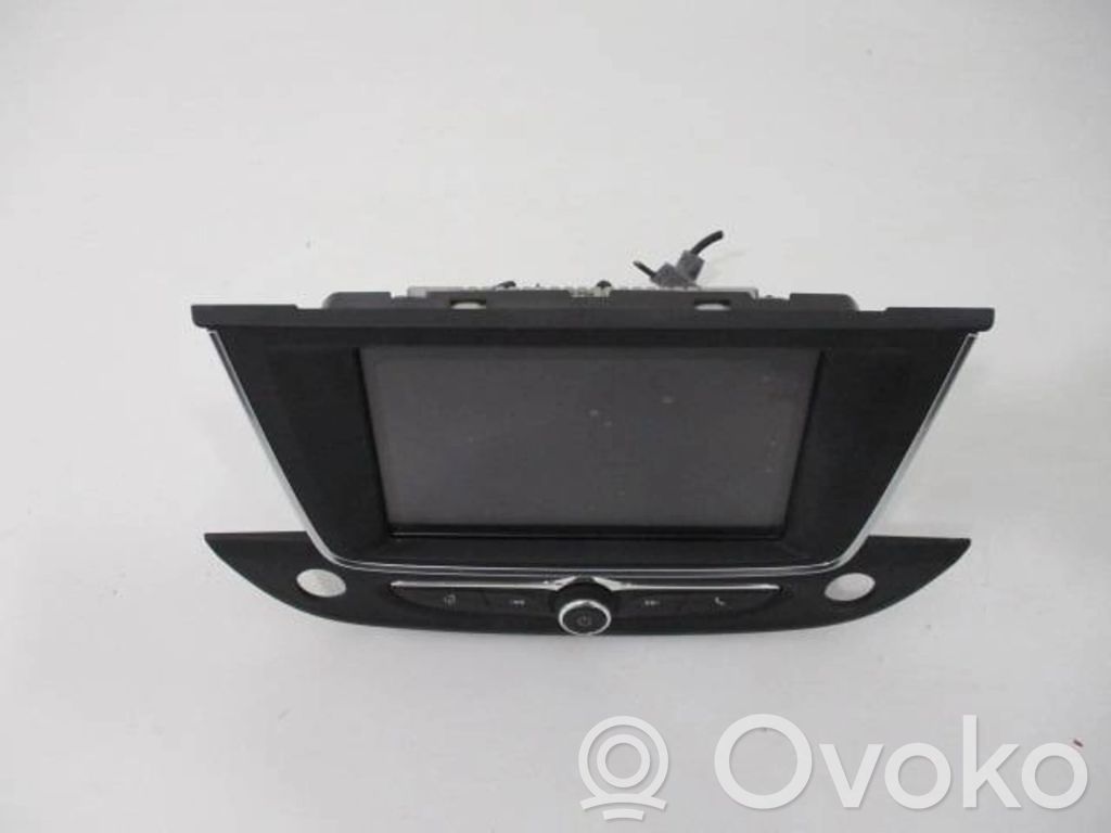 Opel Crossland X Stacja multimedialna GPS / CD / DVD 