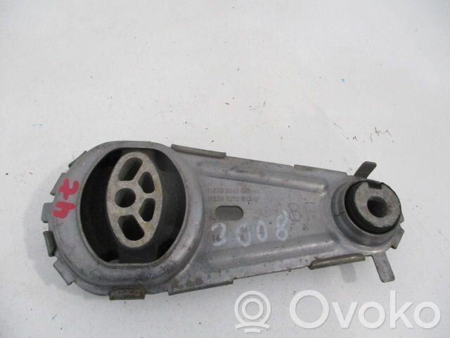 Renault Megane III Engine mounting bracket 