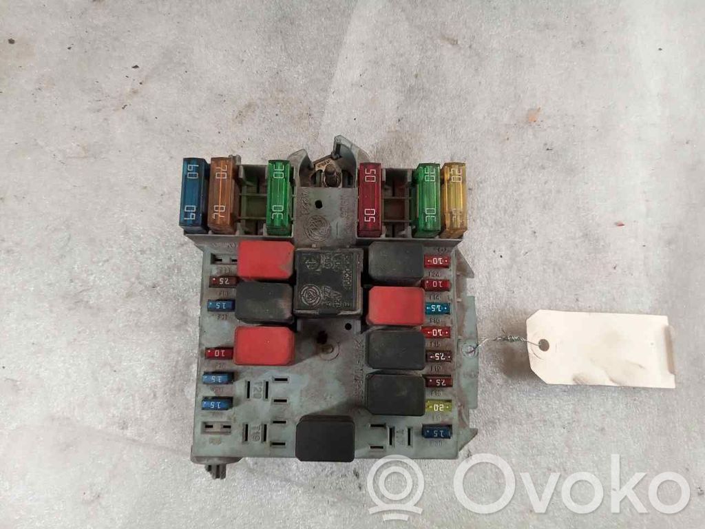 Módulo de fusible   46846105