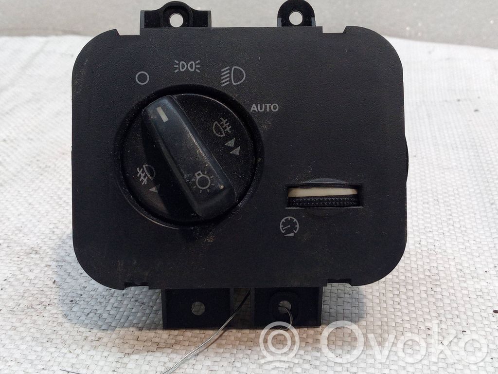 Land Rover Discovery Light switch 