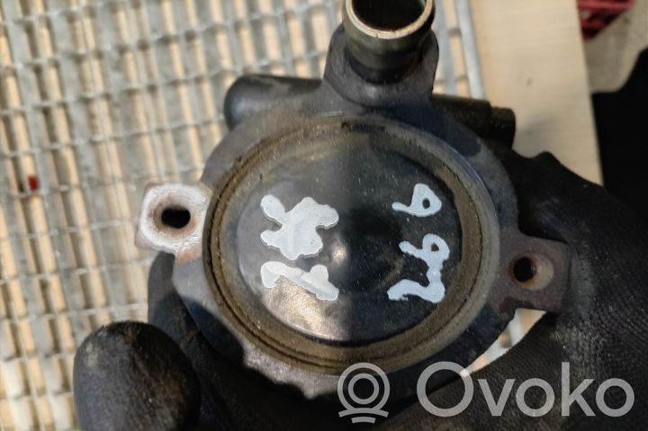 Ohjaustehostimen pumppu   8200738299A