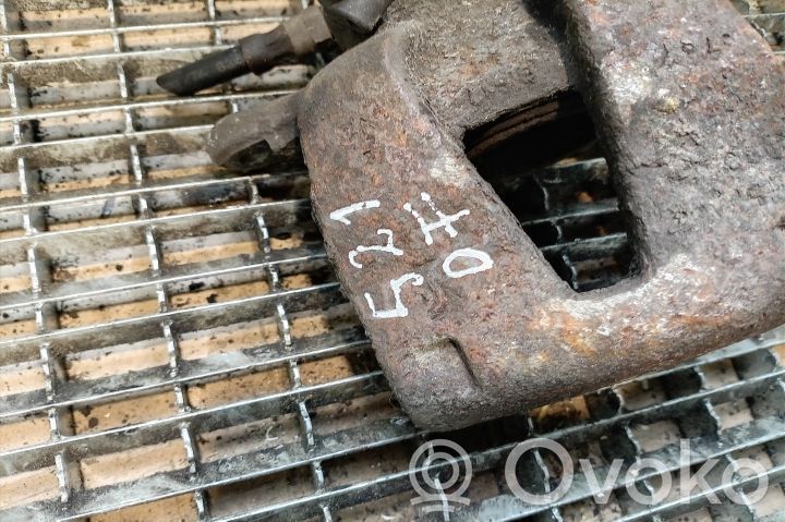Caliper de freno delantero