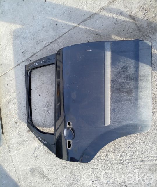 Rear door   1496866