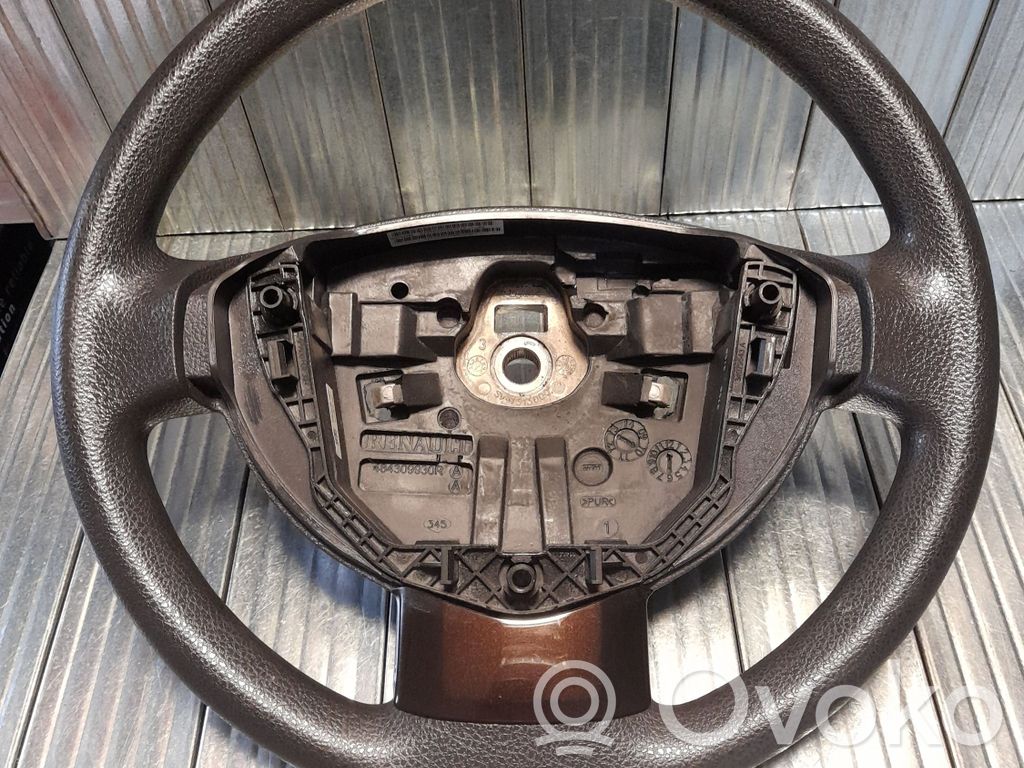 Dacia Duster Steering wheel 