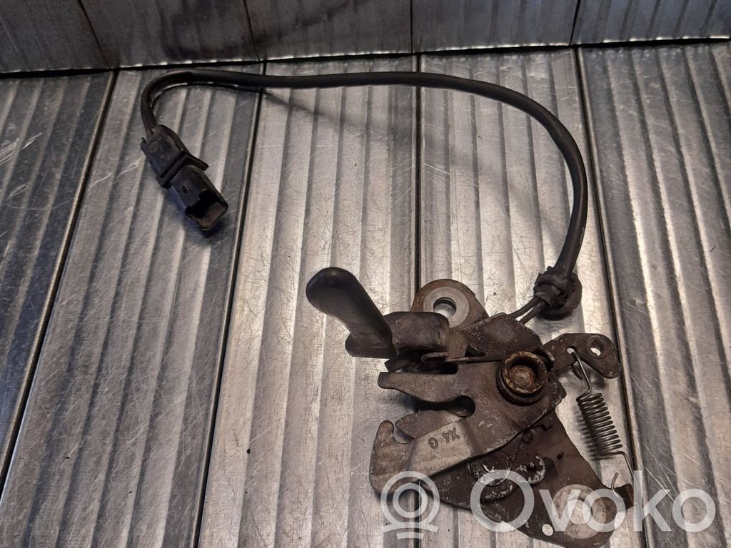 Engine bonnet/hood lock/catch