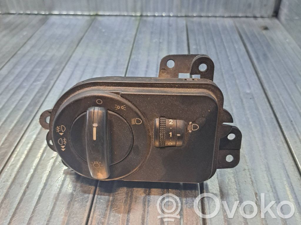 Ford Fiesta Light switch 