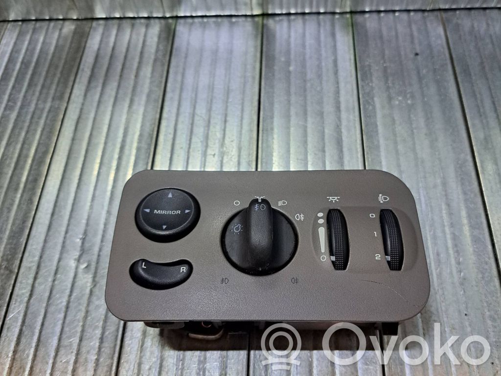 Chrysler Voyager Light switch 