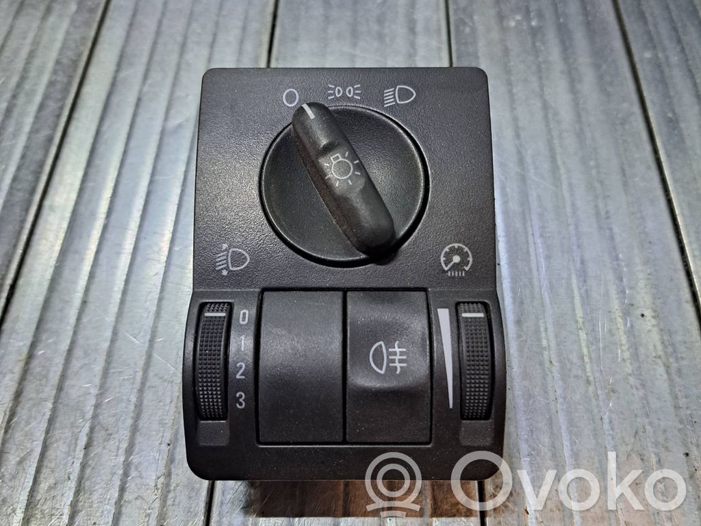 Opel Combo C Lukturu slēdzis 