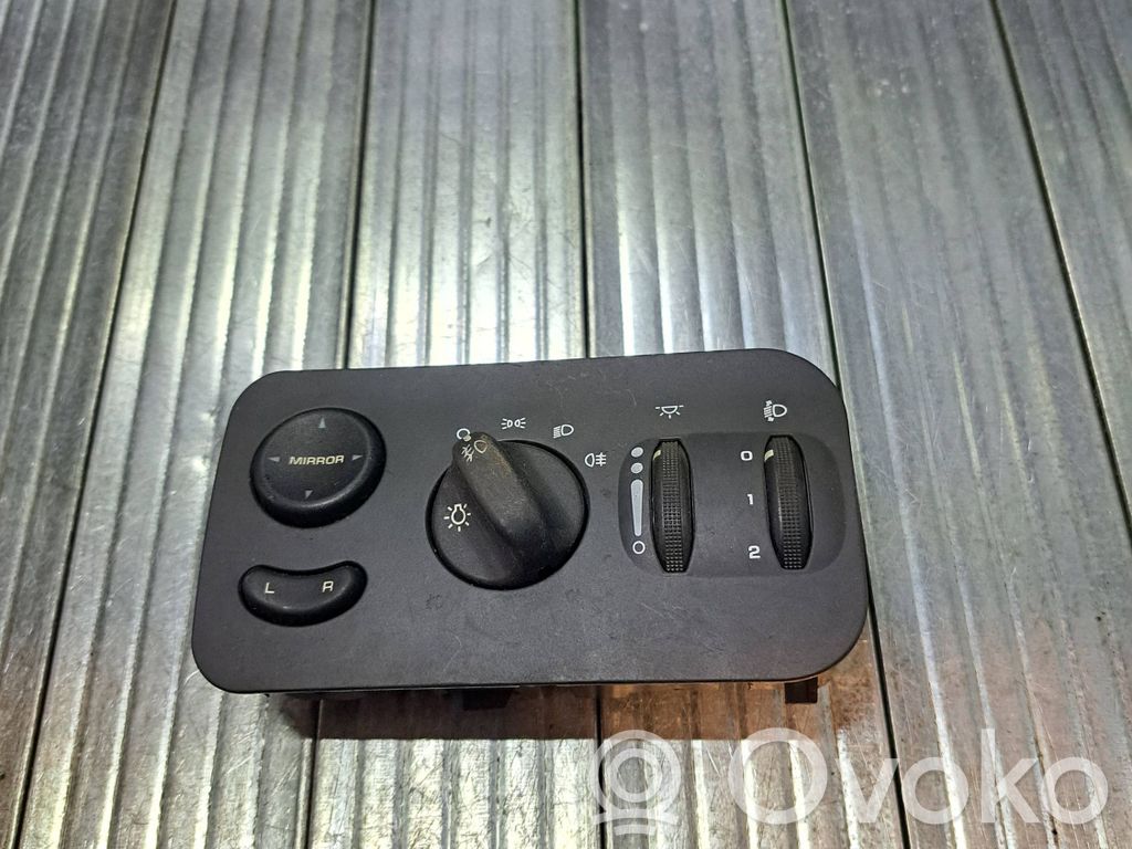 Chrysler Voyager Light switch 