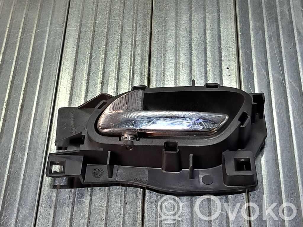 Klamka wewnętrzna drzwi przednich   96526179