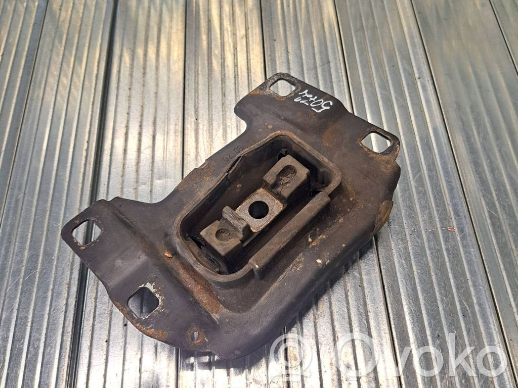 Ford Focus C-MAX Engine mount bracket 