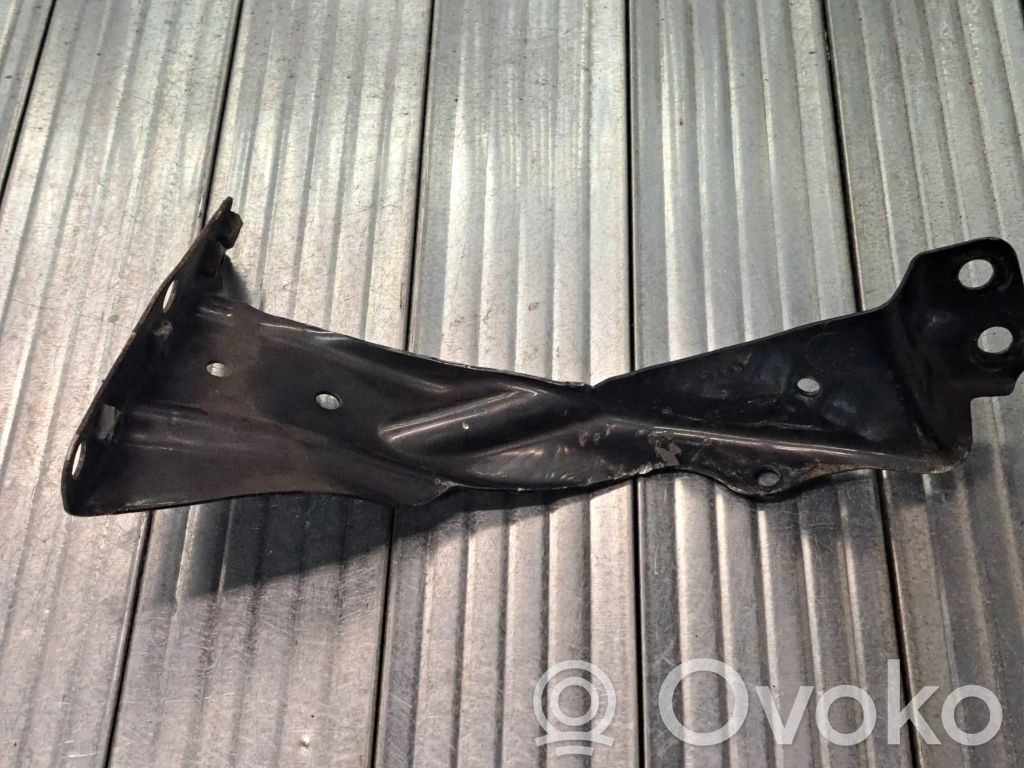 Seat Exeo (3R) Fender mounting bracket 