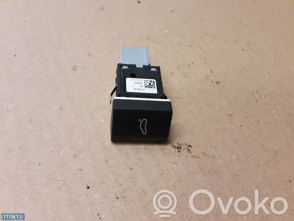 Skoda Superb B6 (3T) Tailgate/boot open switch button 