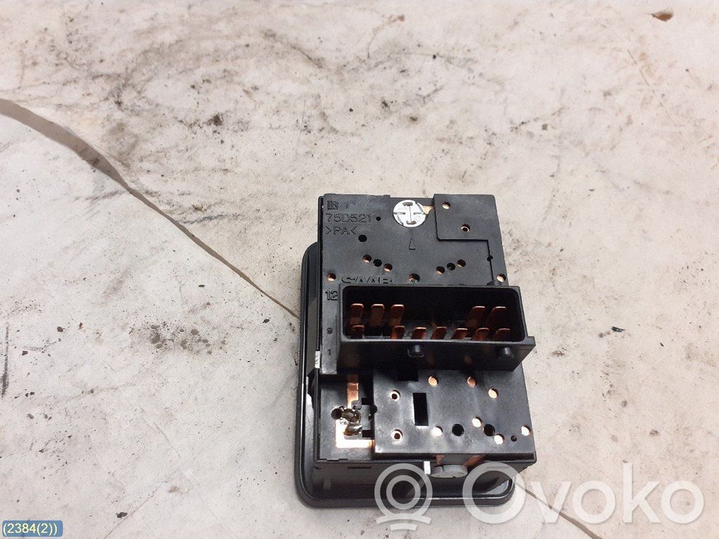 Light switch   12760589