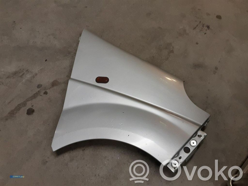 Opel Vivaro Крыло 
