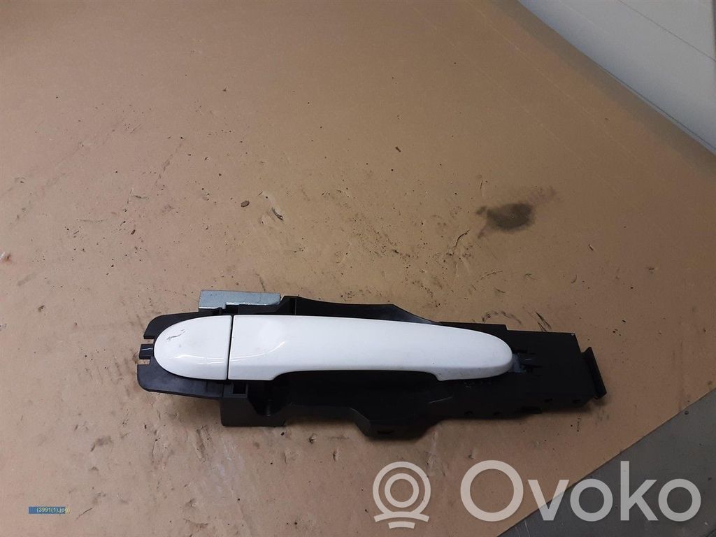 Nissan Micra Klamka zewnętrzna drzwi przednich 