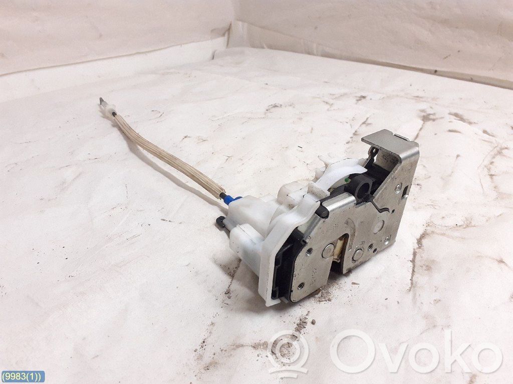 Opel Combo D Front door lock 