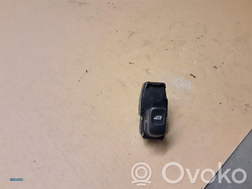 Electric window control switch   30658696
