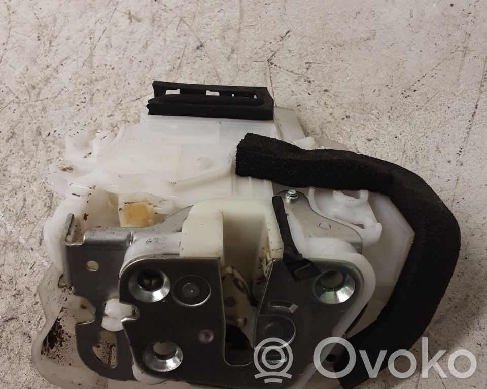 Front door lock   61032AJ140