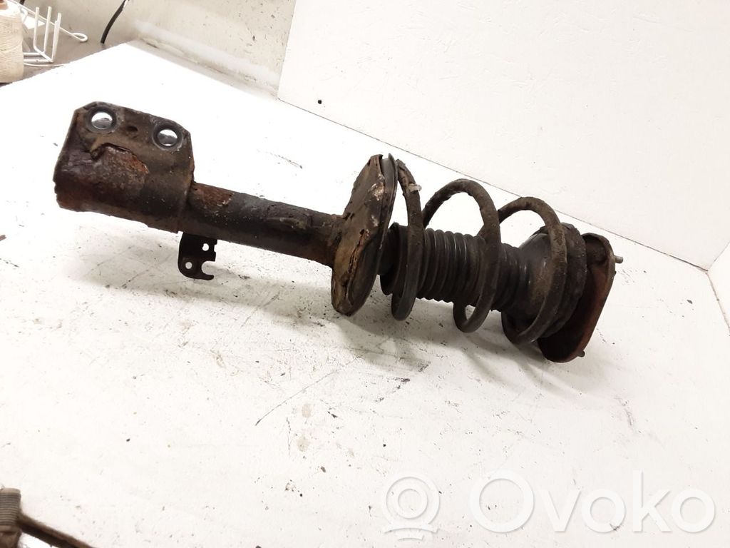 Toyota Corolla Verso E121 Amortyzator osi przedniej ze sprężyną 