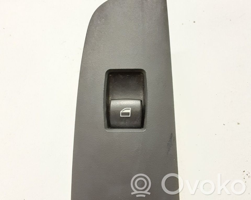 Elektrisko logu slēdzis   61316970242