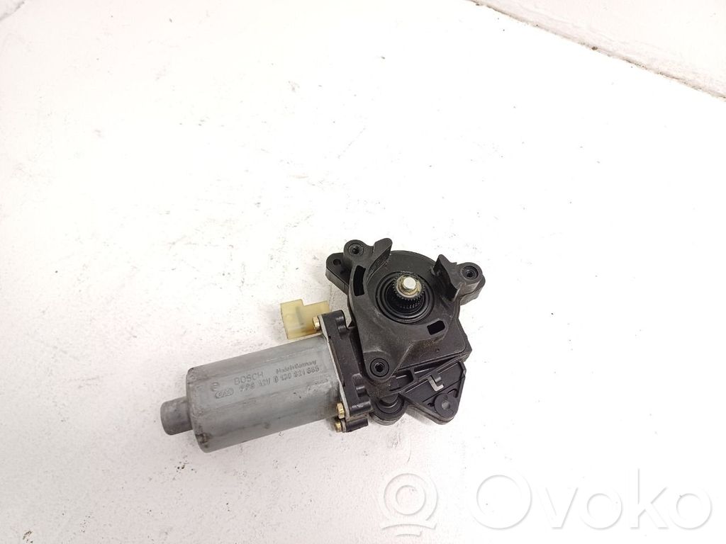 Saab 9-3 Ver1 Asa reguladora de la puerta trasera 