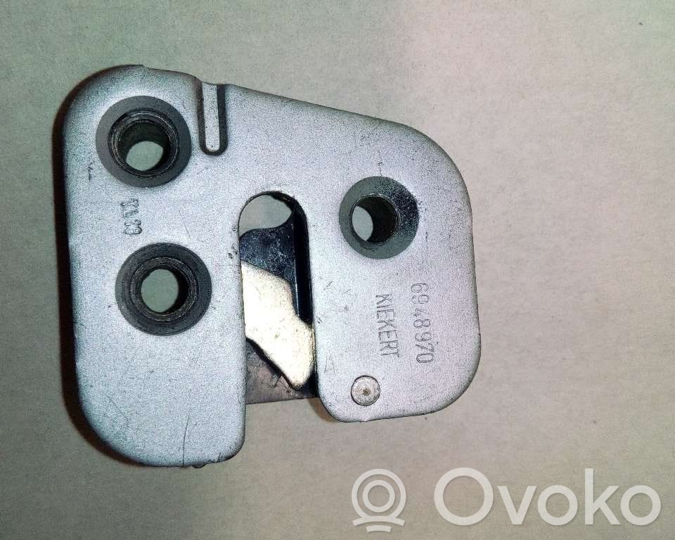 Saab 9000 CS Front door lock 
