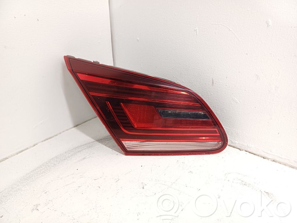 Volkswagen PASSAT CC Lampy tylnej klapy bagażnika 