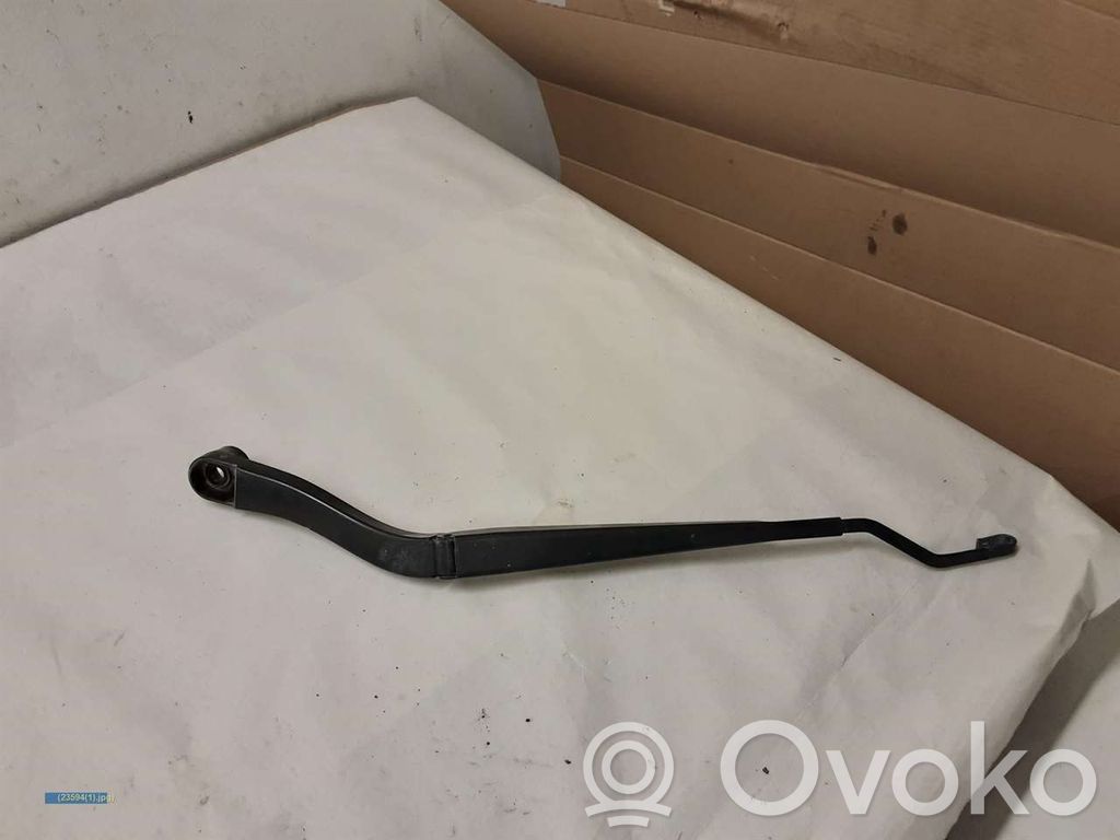 Saab 9-5 Wischerarm vorne 